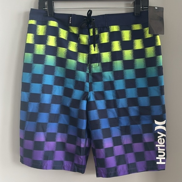 NWT Hurley boys Checkered Boardshorts big kid, size 20 - Picture 1 of 9